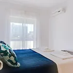 Апартаменты Spacious 2 Bedroom In