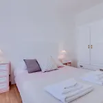 Spacious 2 Bedroom In Апартаменты *