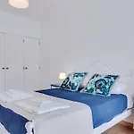 Spacious 2 Bedroom In *