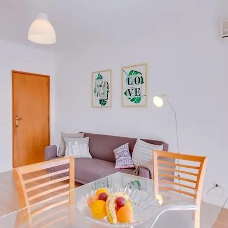 Lejlighed Spacious 2 Bedroom In