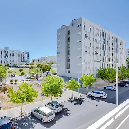 Spacious 2 Bedroom In Апартаменты *