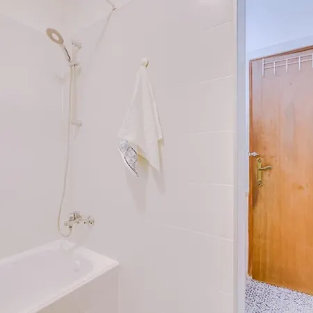 Spacious 2 Bedroom In